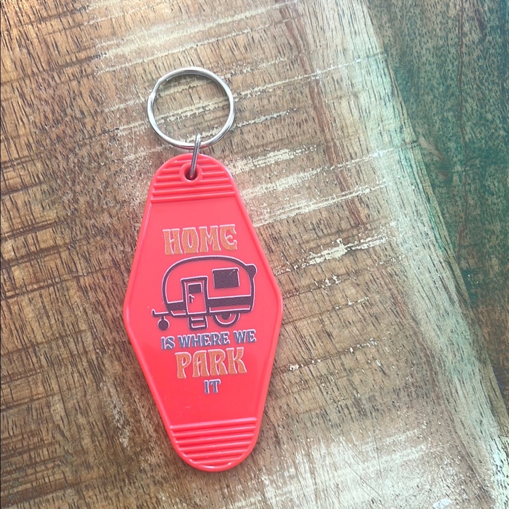 Red Keychain with Camper Design vintage hotel style retro keychain